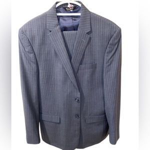 Jos A Bank Classic Collection 2 Piece Suit